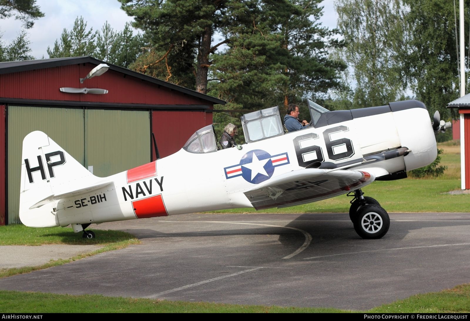 Aircraft Photo of SE-BIH | North American AT-16 Harvard IIB | USA - Navy | AirHistory.net #833587