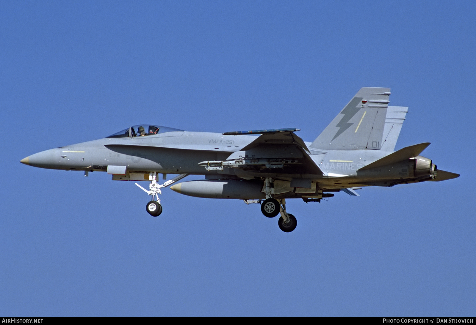 Aircraft Photo of 163164 | McDonnell Douglas F/A-18A Hornet | USA - Marines | AirHistory.net #833633