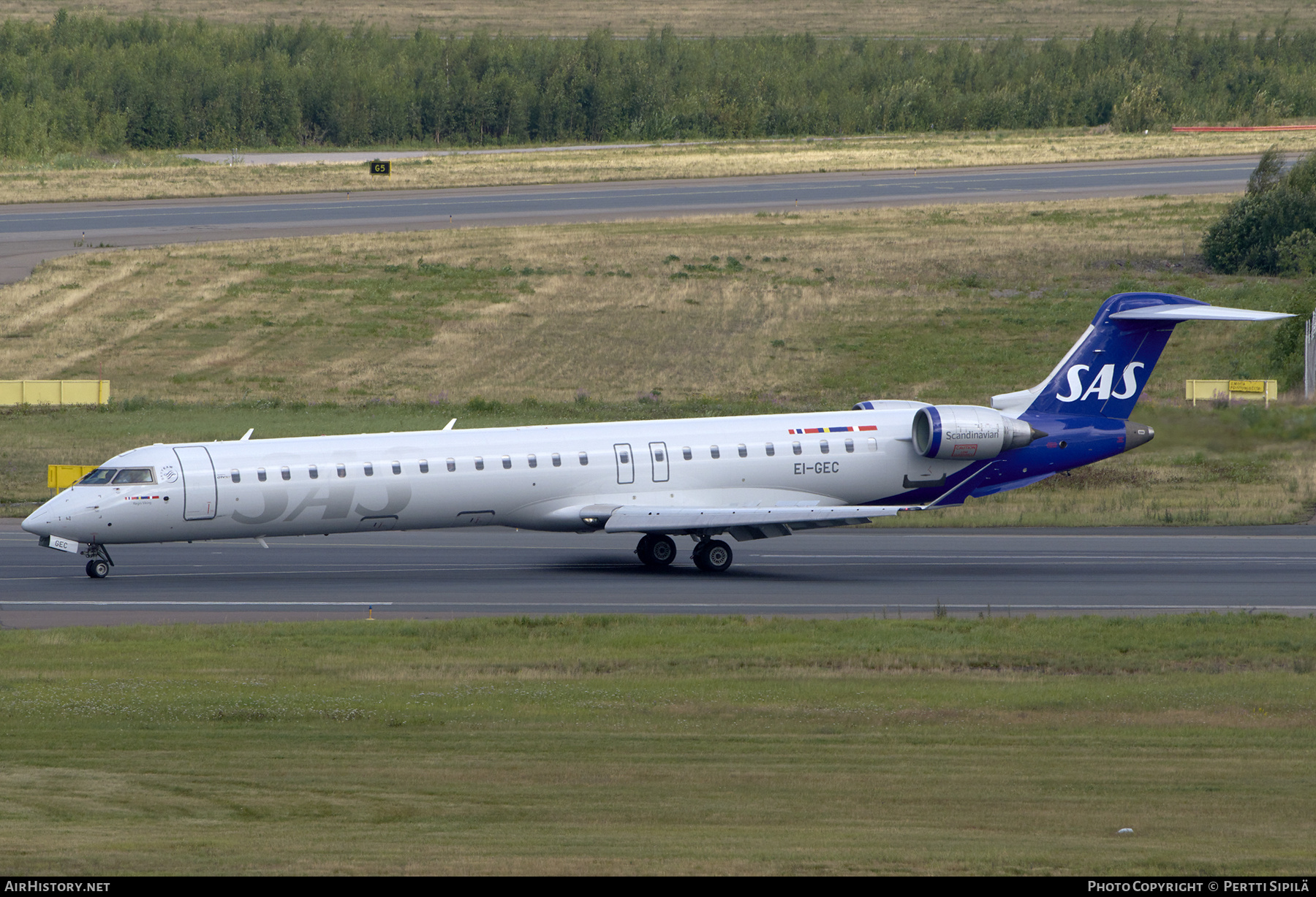 Aircraft Photo of EI-GEC | Bombardier CRJ-900LR (CL-600-2D24) | Scandinavian Airlines - SAS | AirHistory.net #833727