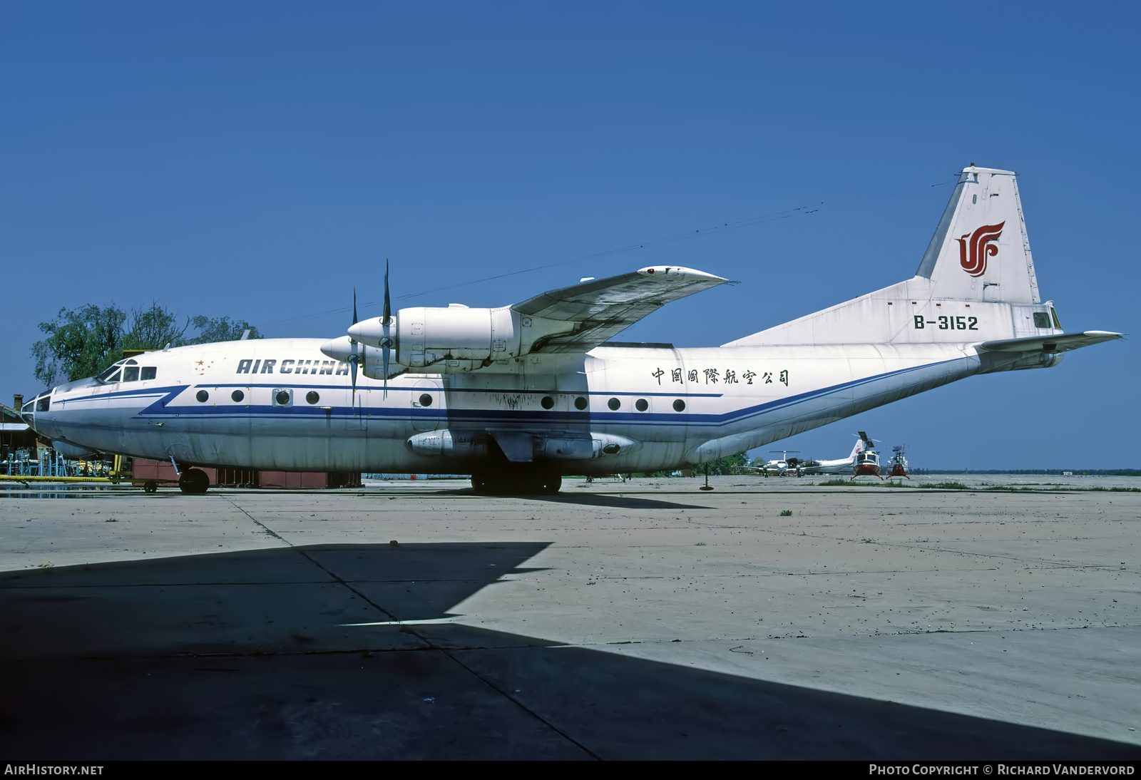 Aircraft Photo of B-3152 | Antonov An-12BP | Air China | AirHistory.net #833811