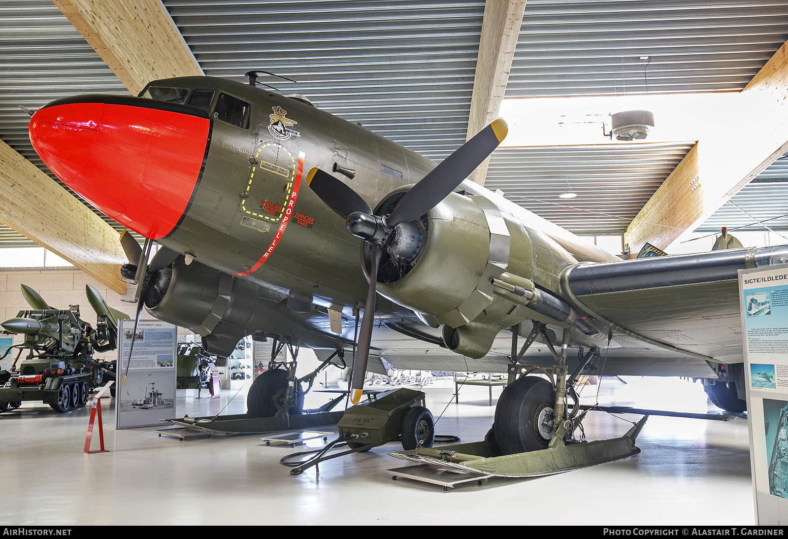 Aircraft Photo of K-687 | Douglas C-47A Skytrain | Denmark - Air Force | AirHistory.net #833812