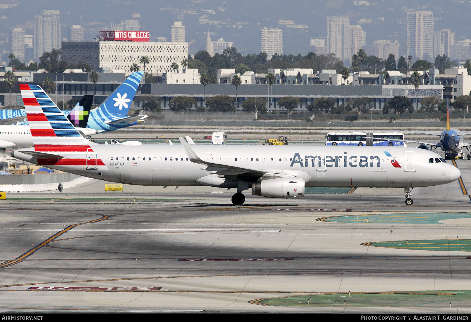 Aircraft Photo of N146AA | Airbus A321-231 | American Airlines | AirHistory.net #833952