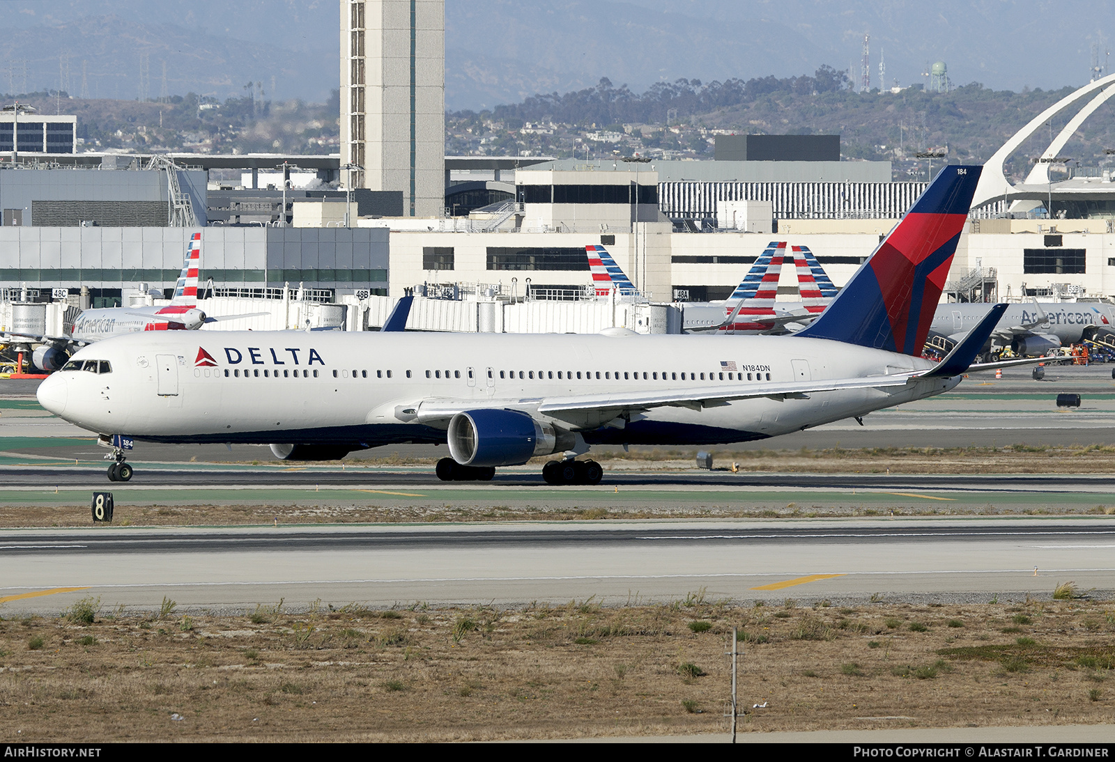 Aircraft Photo of N184DN | Boeing 767-332/ER | Delta Air Lines | AirHistory.net #834033