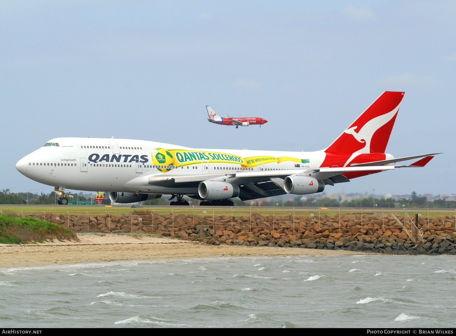 Aircraft Photo of VH-OJS | Boeing 747-438 | Qantas | AirHistory.net #834044