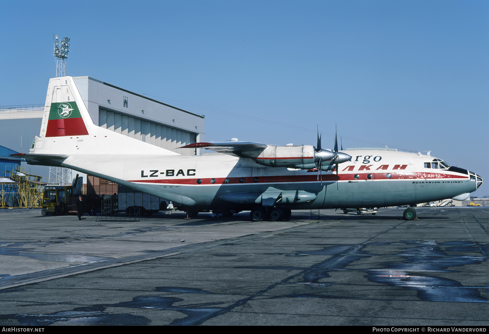 Aircraft Photo of LZ-BAC | Antonov An-12B | Balkan - Bulgarian Airlines Cargo | AirHistory.net #834093