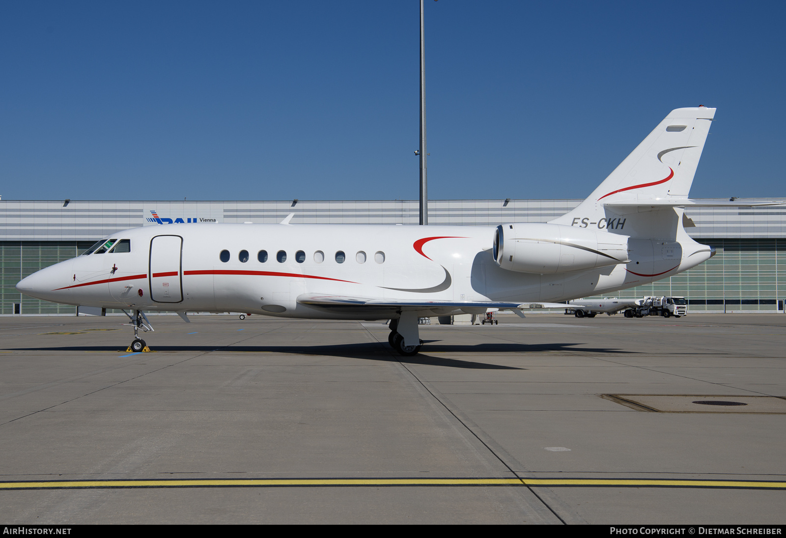 Aircraft Photo of ES-CKH | Dassault Falcon 2000 | AirHistory.net #834181