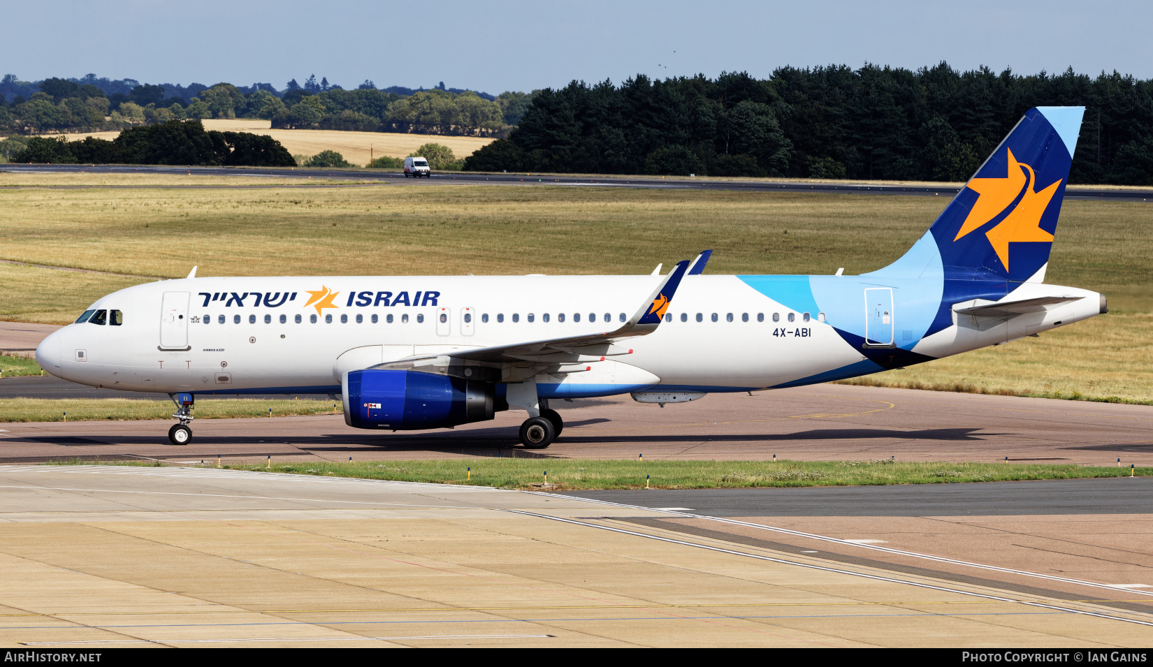 Aircraft Photo of 4X-ABI | Airbus A320-232 | Israir | AirHistory.net #834224