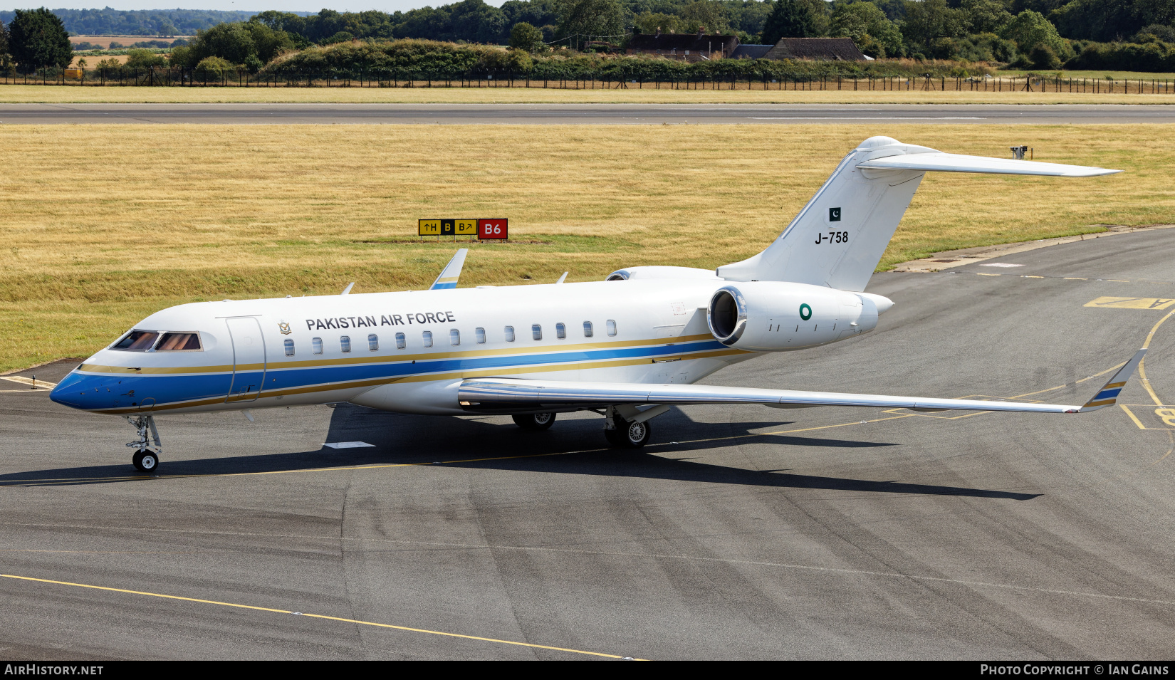 Aircraft Photo of J-758 | Bombardier Global 6000 (BD-700-1A10) | Pakistan - Air Force | AirHistory.net #834229