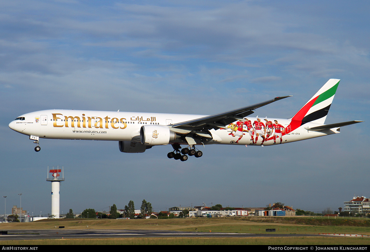 Aircraft Photo of A6-EPA | Boeing 777-31H/ER | Emirates | AirHistory.net #834334