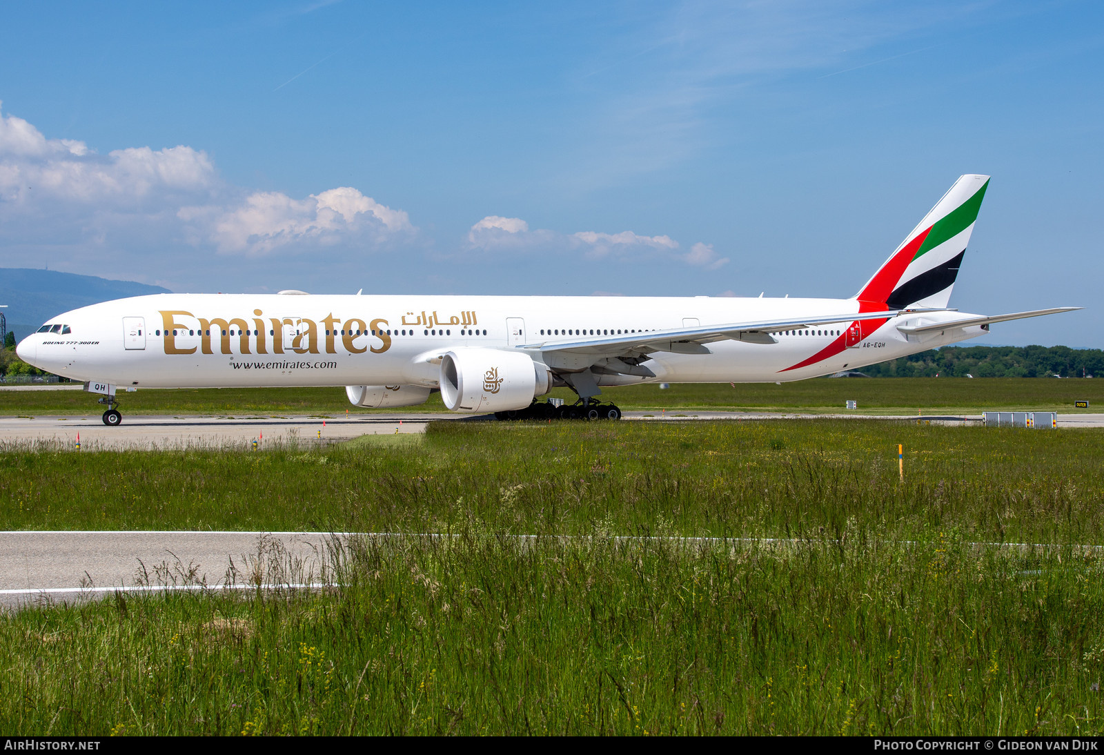 Aircraft Photo of A6-EQH | Boeing 777-300/ER | Emirates | AirHistory.net #834468