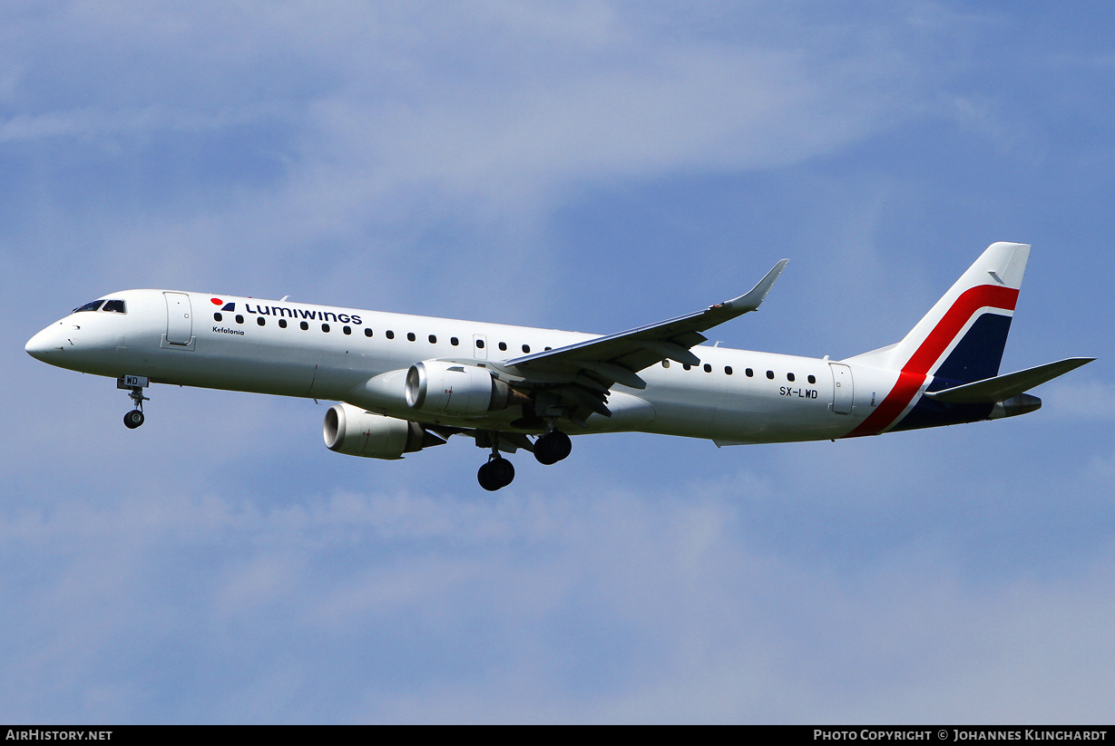 Aircraft Photo of SX-LWD | Embraer 195LR (ERJ-190-200LR) | Lumiwings | AirHistory.net #834607