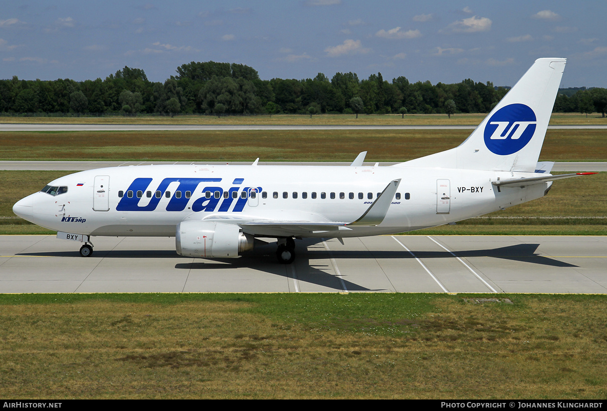 Aircraft Photo of VP-BXY | Boeing 737-524 | UTair | AirHistory.net #834749