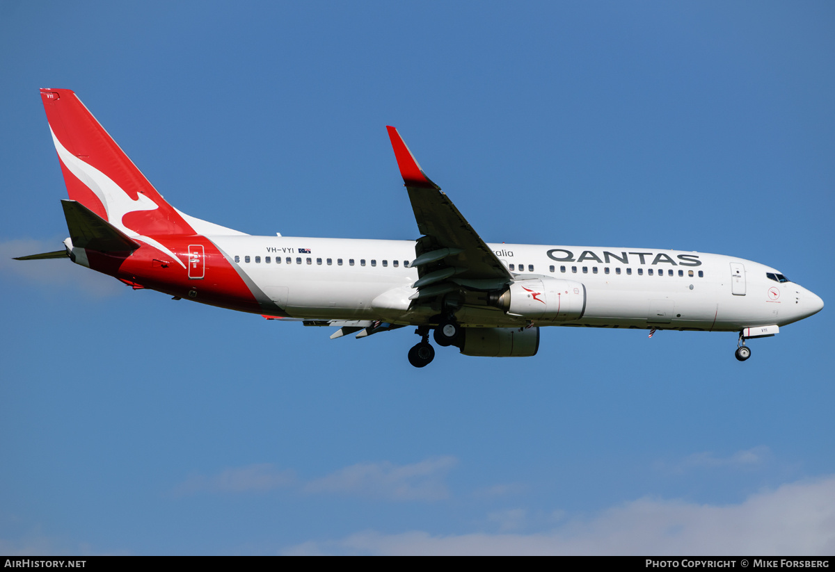 Aircraft Photo of VH-VYI | Boeing 737-838 | Qantas | AirHistory.net #834981