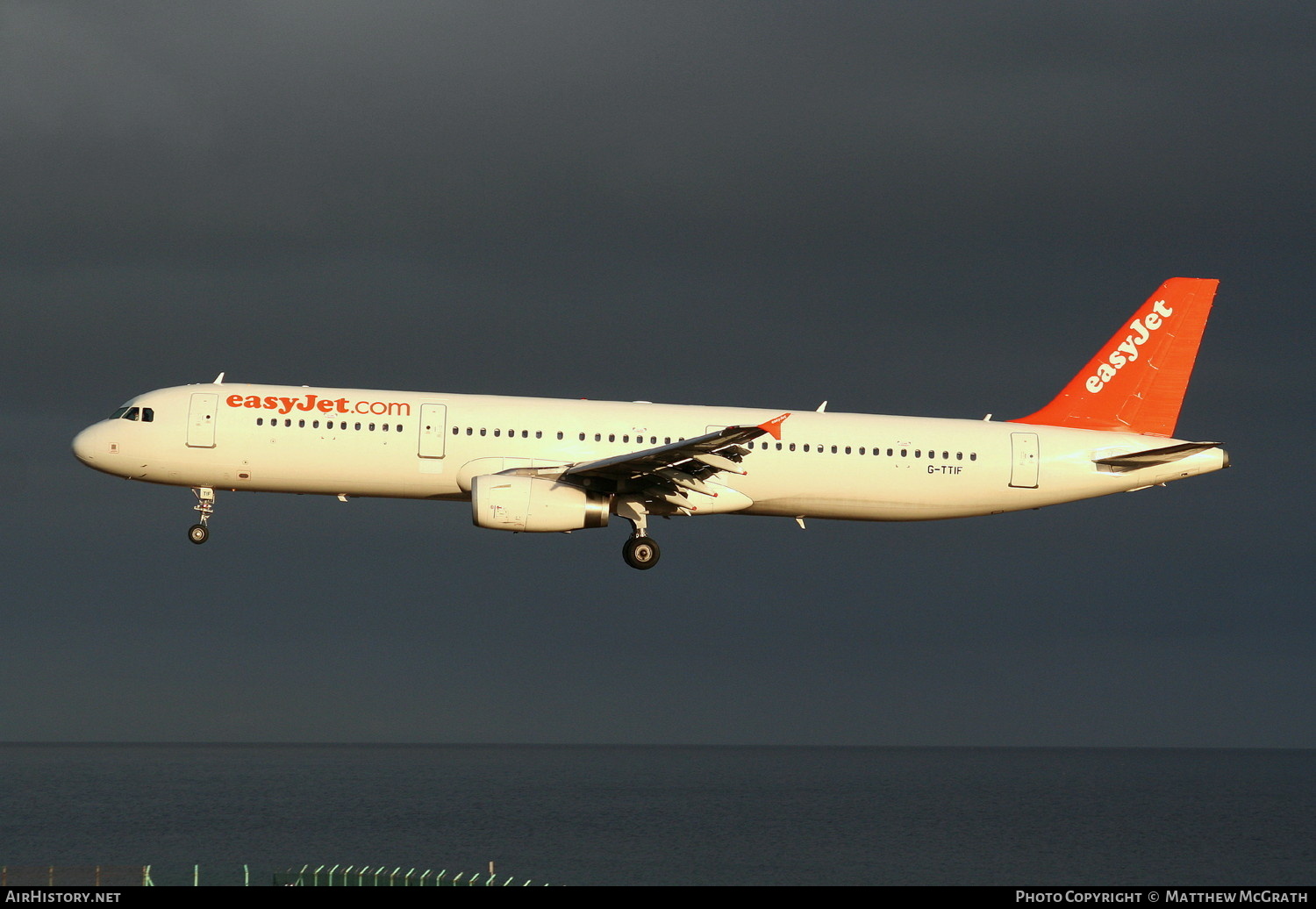Aircraft Photo of G-TTIF | Airbus A321-231 | EasyJet | AirHistory.net #835130