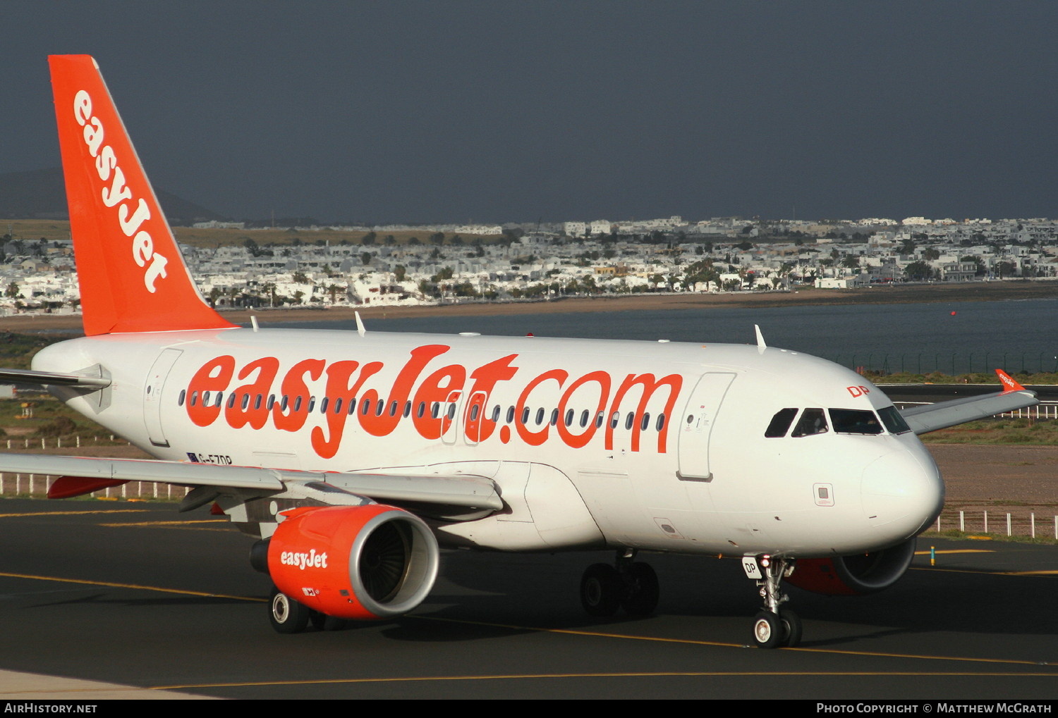 Aircraft Photo of G-EZDP | Airbus A319-111 | EasyJet | AirHistory.net #835175