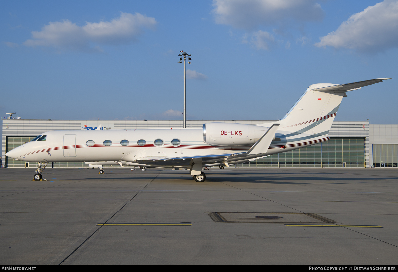 Aircraft Photo of OE-LKS | Gulfstream Aerospace G-IV-X Gulfstream G450 | AirHistory.net #835371