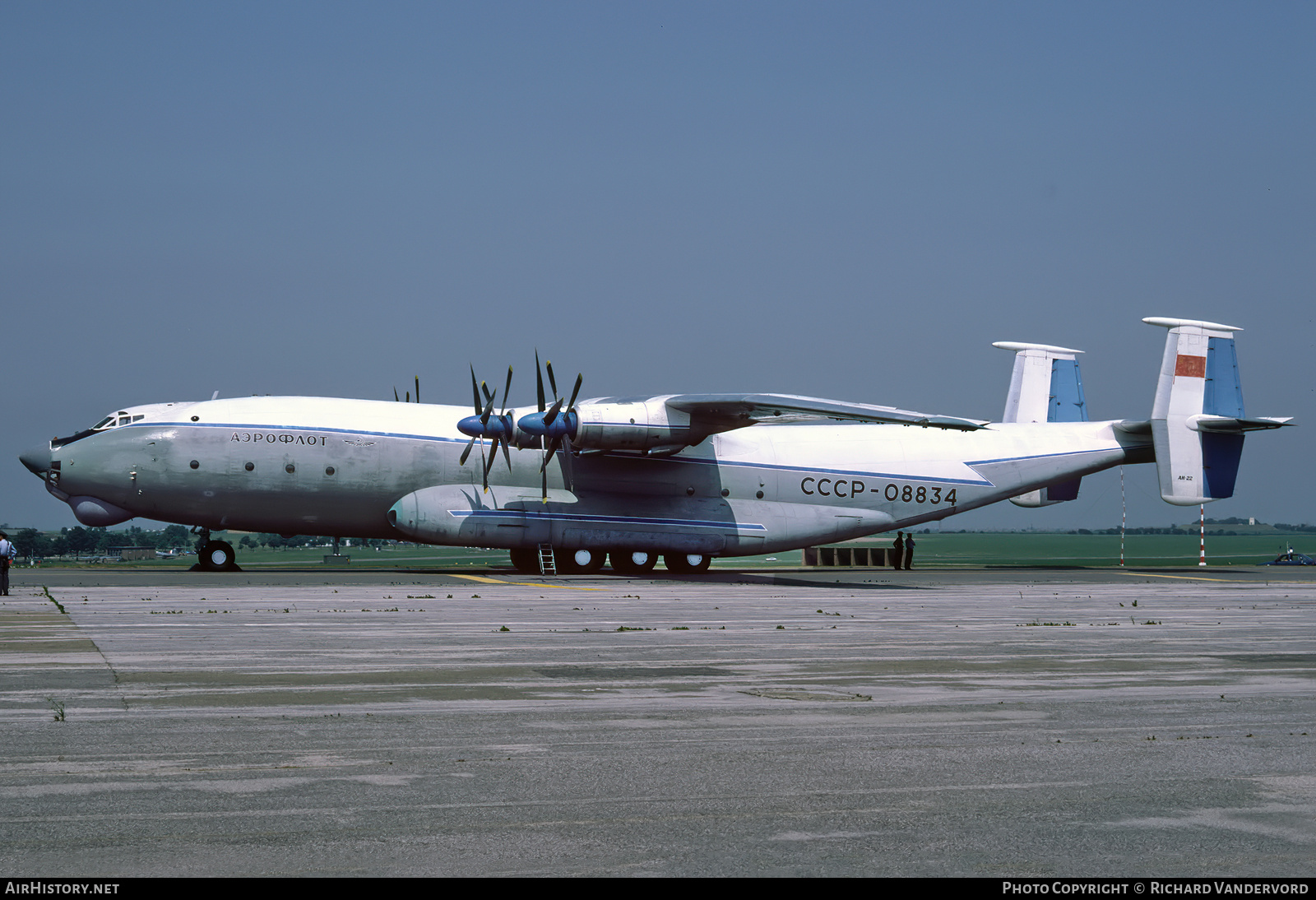Aircraft Photo of CCCP-08834 | Antonov An-22A Antei | Aeroflot | AirHistory.net #835372