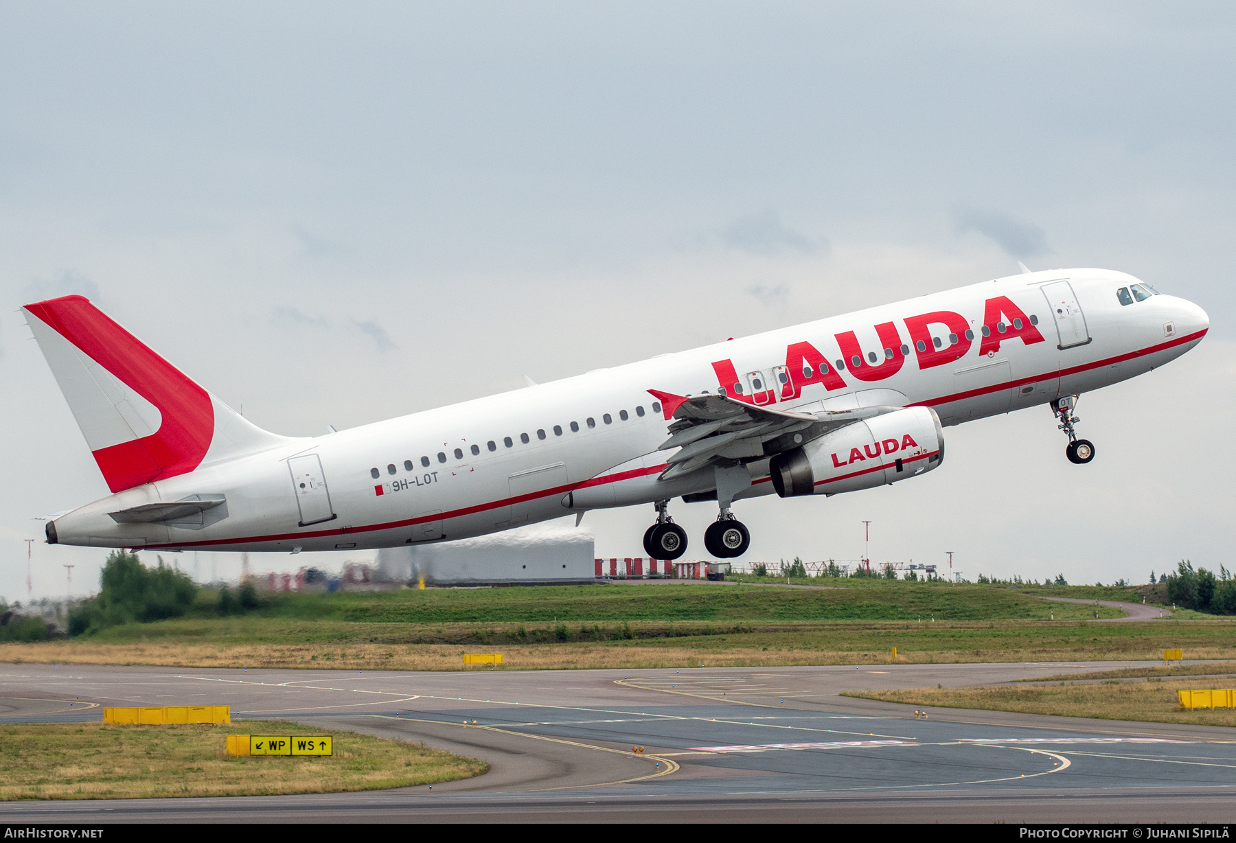 Aircraft Photo of 9H-LOT | Airbus A320-232 | Lauda | AirHistory.net #835390