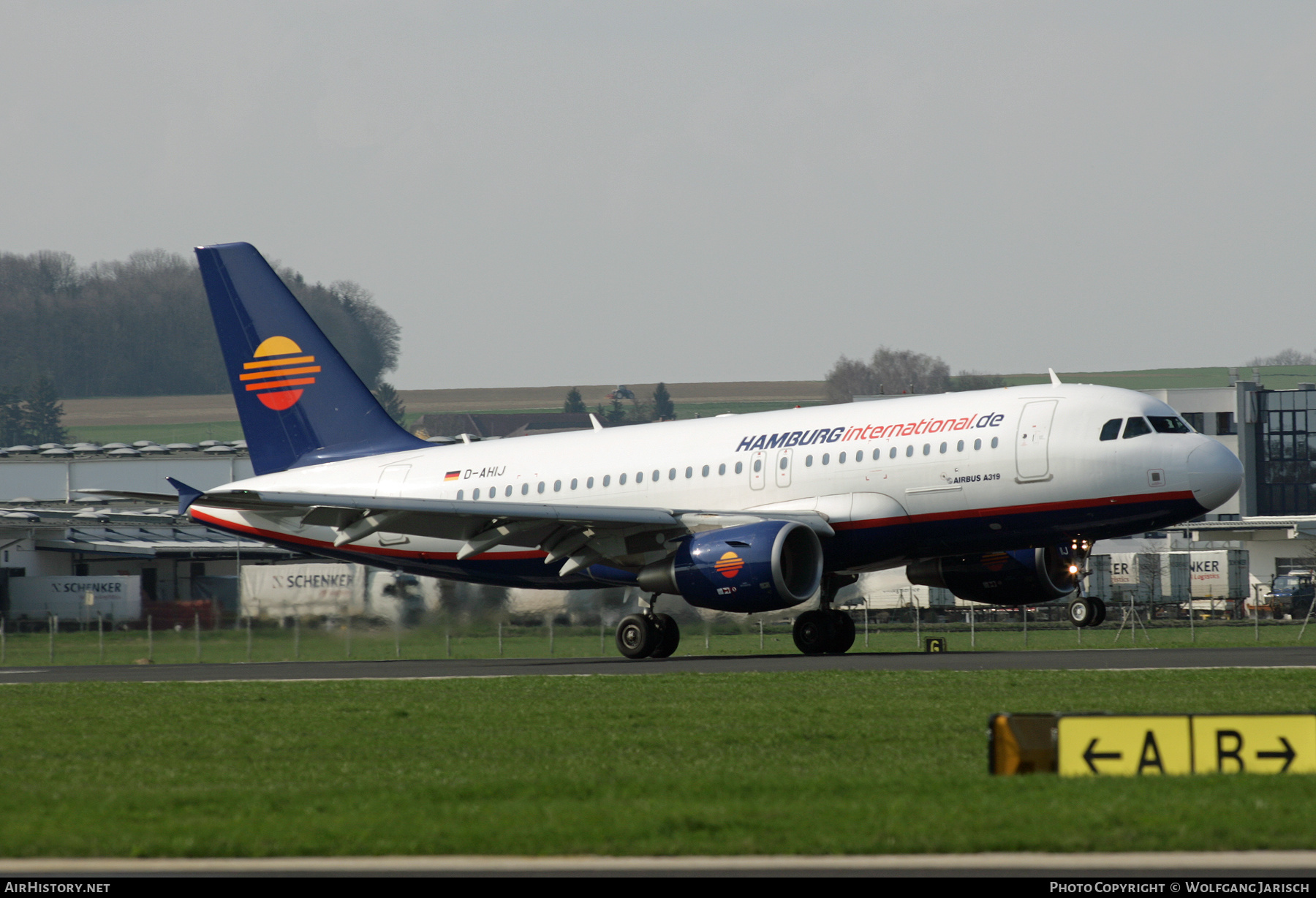 Aircraft Photo of D-AHIJ | Airbus A319-112 | Hamburg International | AirHistory.net #835429