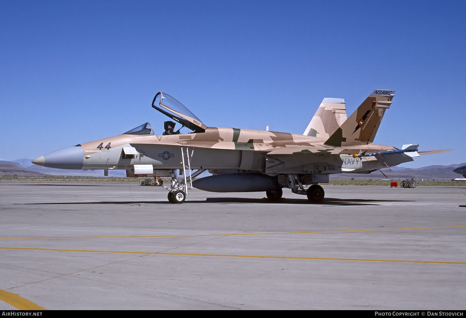 Aircraft Photo of 162906 | McDonnell Douglas F/A-18A Hornet | USA - Navy | AirHistory.net #835435