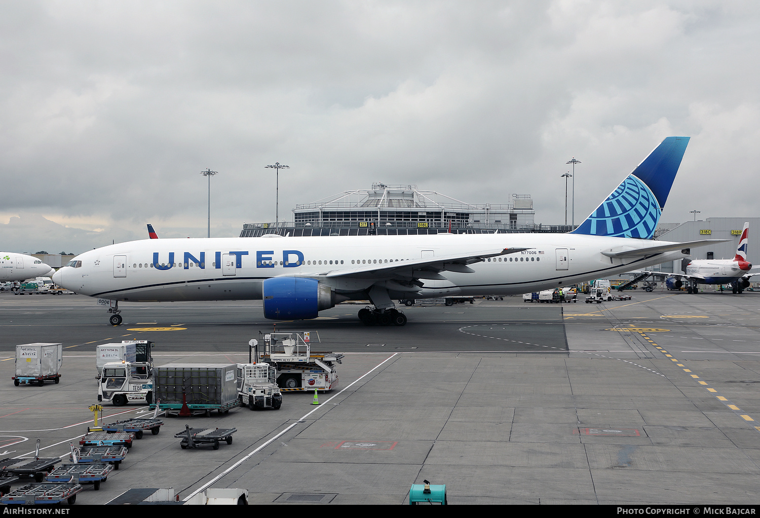 Aircraft Photo of N77006 | Boeing 777-224/ER | United Airlines | AirHistory.net #835584