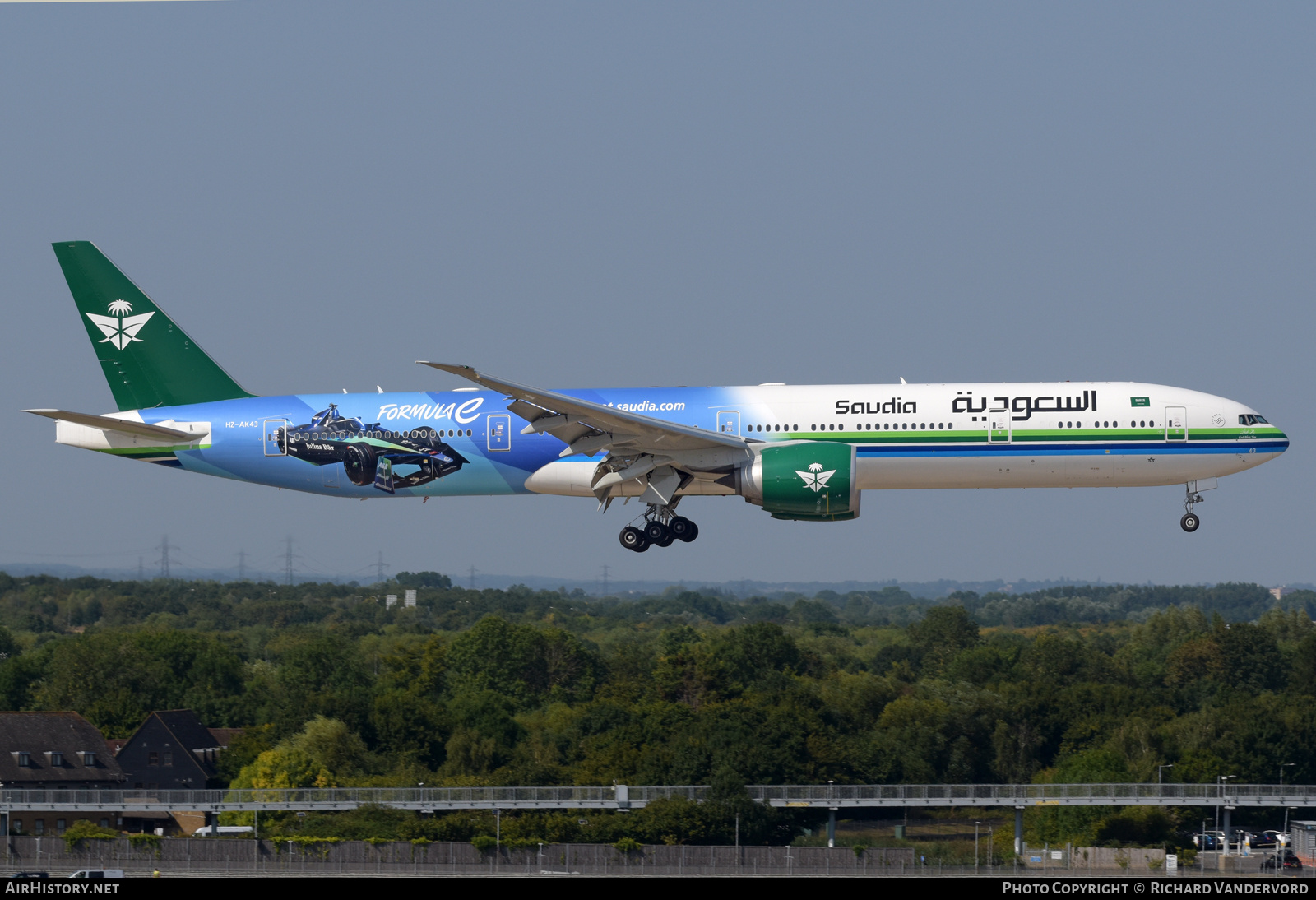 Aircraft Photo of HZ-AK43 | Boeing 777-300/ER | Saudia - Saudi Arabian Airlines | AirHistory.net #835824