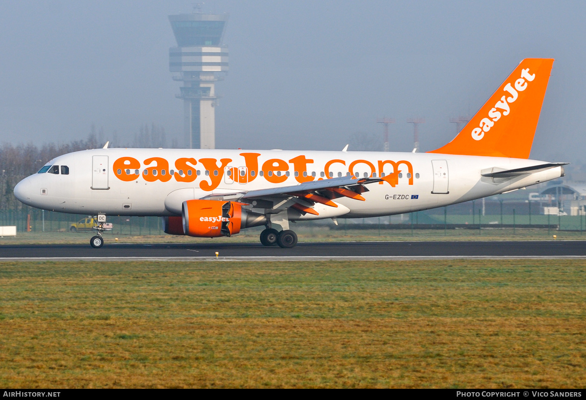Aircraft Photo of G-EZDC | Airbus A319-111 | EasyJet | AirHistory.net #836046