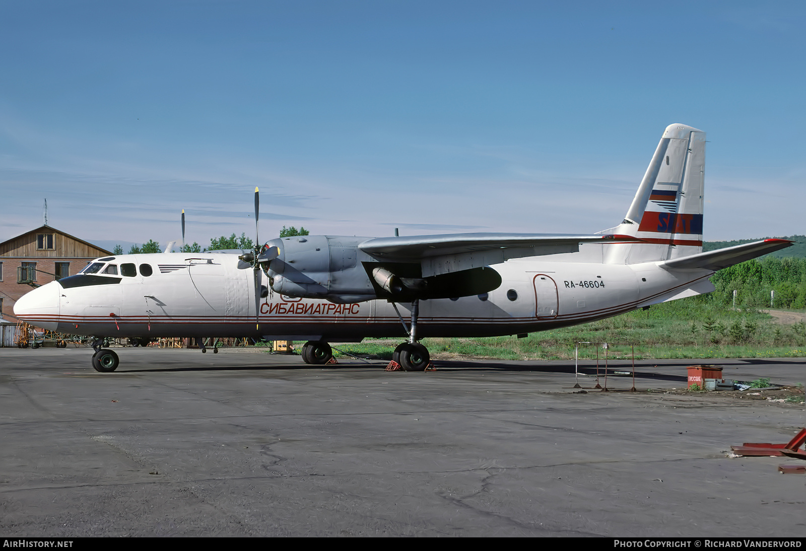 Aircraft Photo of RA-46604 | Antonov An-24RV | Sibaviatrans | AirHistory.net #836065