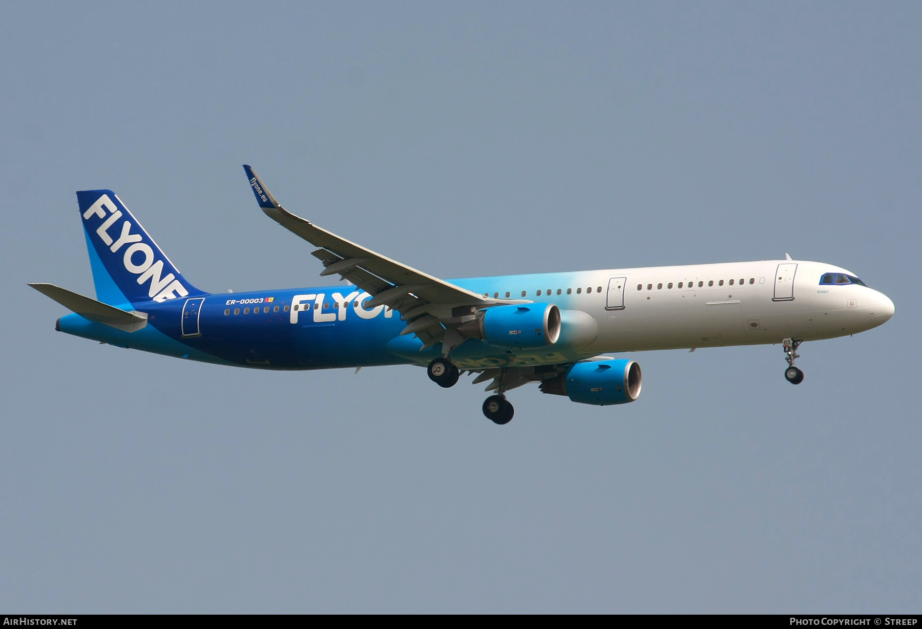 Aircraft Photo of ER-00003 | Airbus A321-211 | FlyOne | AirHistory.net #836126