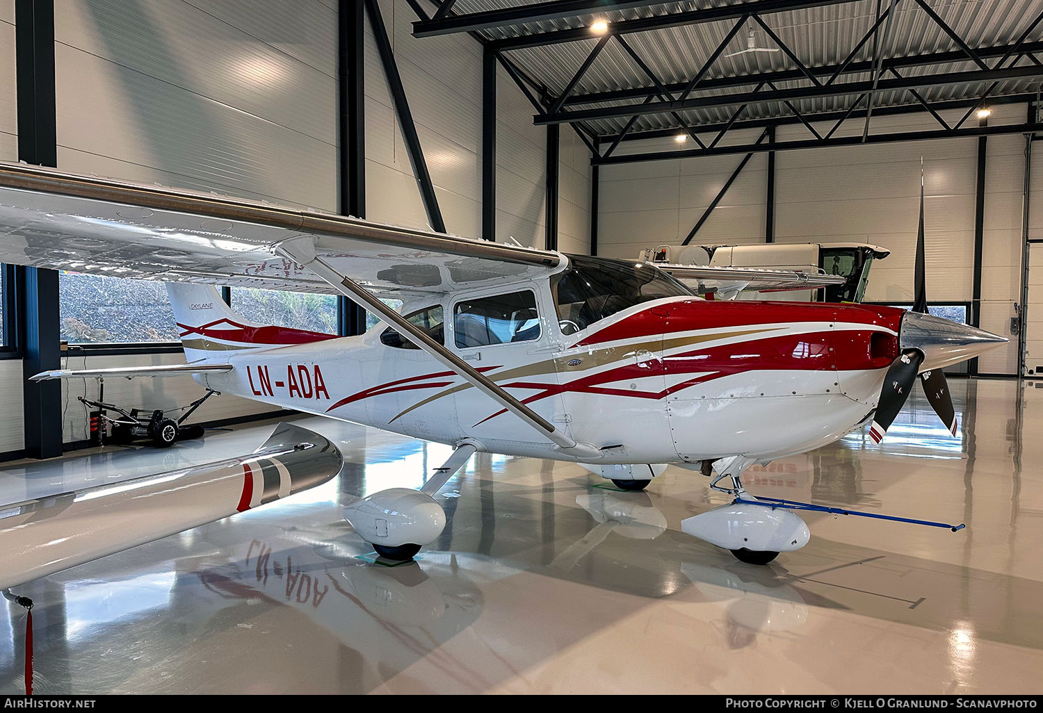 Aircraft Photo of LN-ADA | Cessna 182T Skylane | AirHistory.net #836190