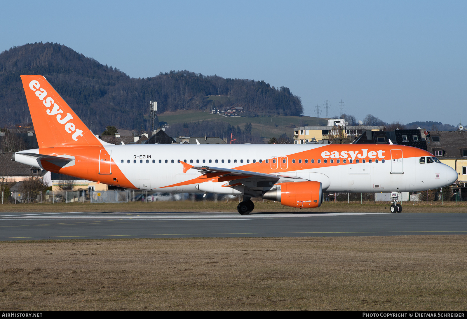 Aircraft Photo of G-EZUN | Airbus A320-214 | EasyJet | AirHistory.net #836230