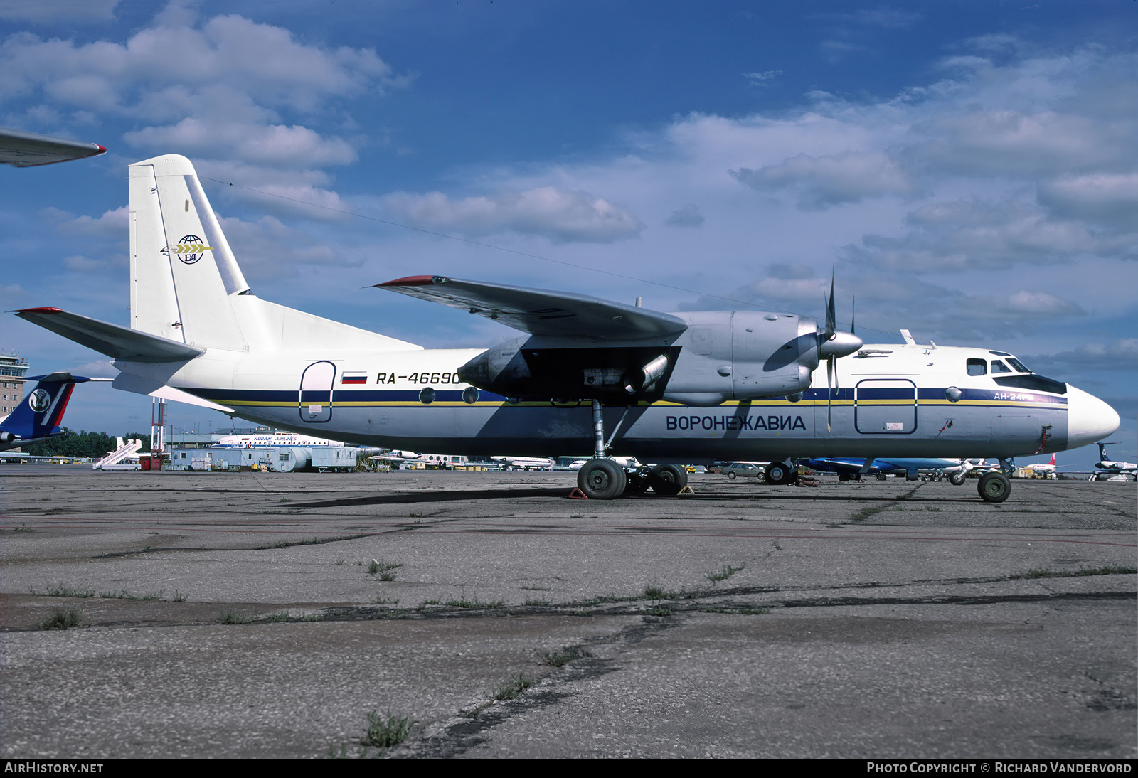 Aircraft Photo of RA-46690 | Antonov An-24RV | Voronezhavia | AirHistory.net #836253