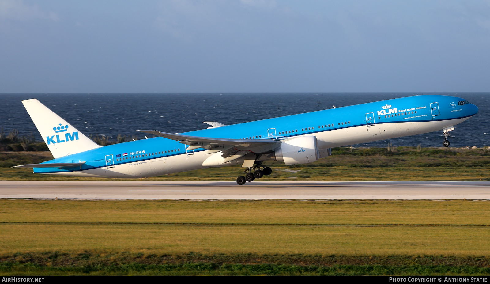 Aircraft Photo of PH-BVW | Boeing 777-300/ER | KLM - Royal Dutch Airlines | AirHistory.net #836353