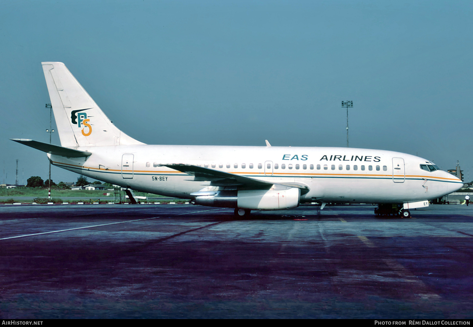 Aircraft Photo of 5N-BEY | Boeing 737-2K9/Adv | EAS Airlines - Executive Airline Services | AirHistory.net #836390