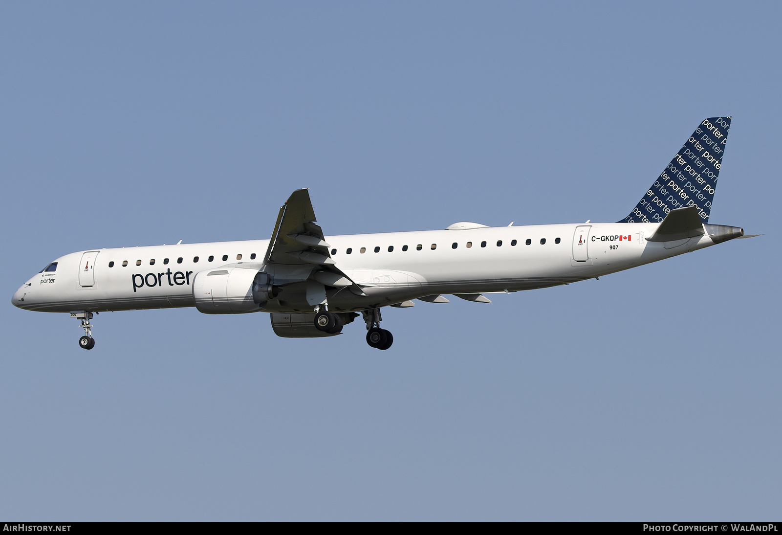 Aircraft Photo of C-GKQP | Embraer 195-E2 (ERJ-190-400) | Porter Airlines | AirHistory.net #836604
