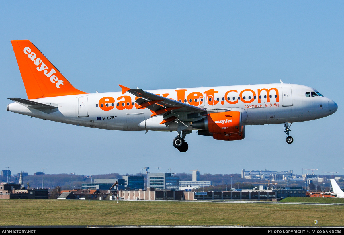 Aircraft Photo of G-EZBY | Airbus A319-111 | EasyJet | AirHistory.net #836736