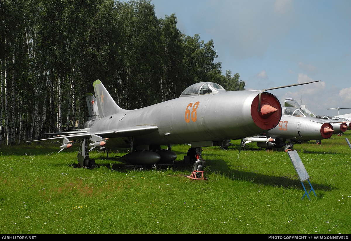 Aircraft Photo of 68 red | Sukhoi Su-9 | Soviet Union - Air Force | AirHistory.net #836804
