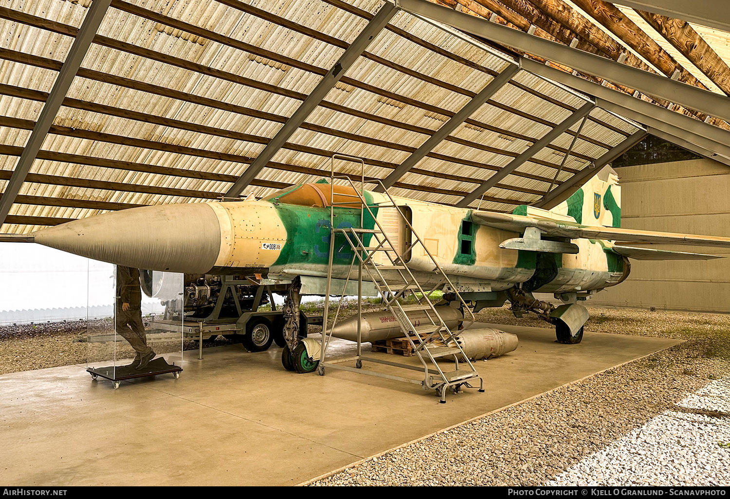 Aircraft Photo of 32 blue | Mikoyan-Gurevich MiG-23MLD | Ukraine - Air Force | AirHistory.net #836879