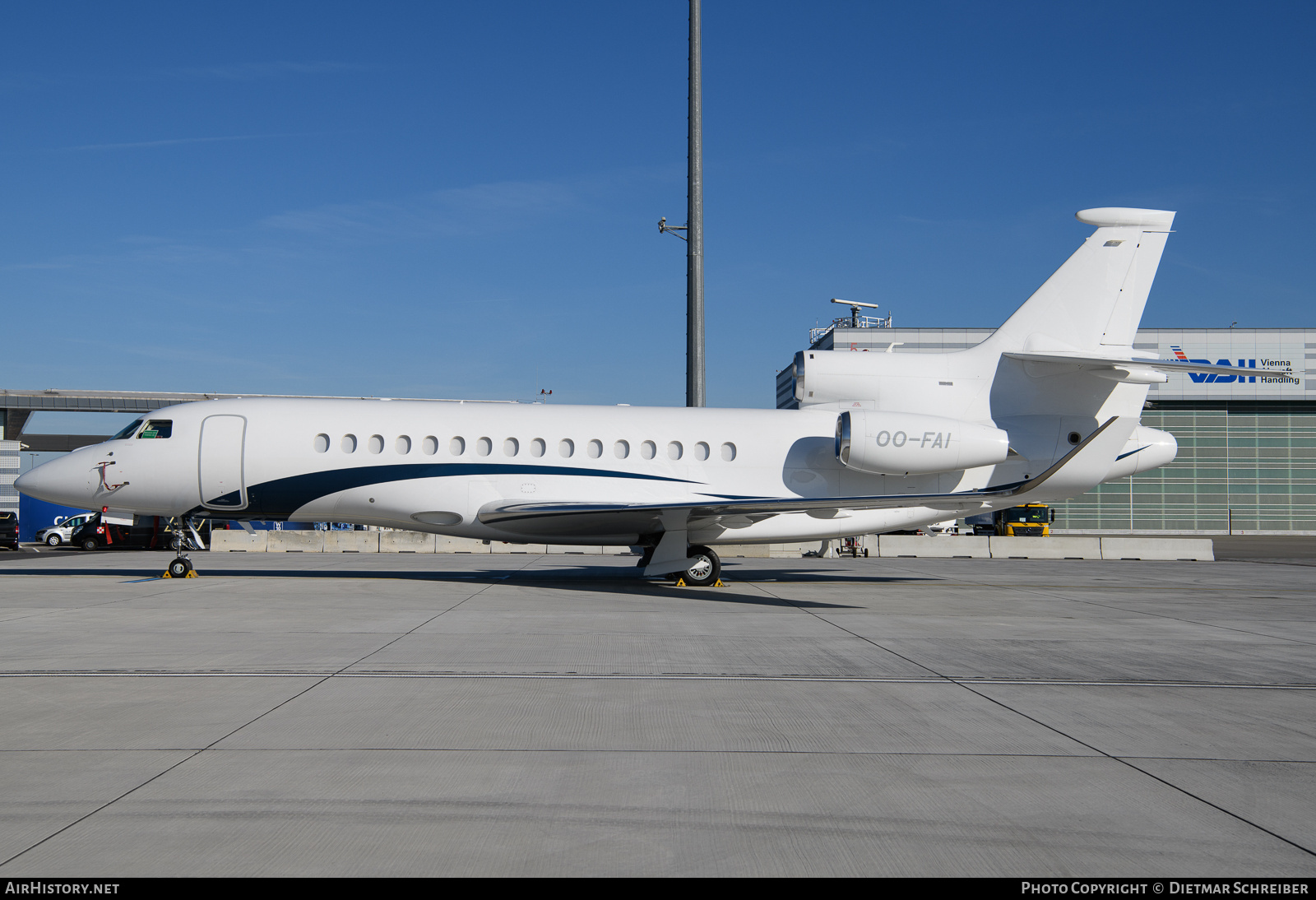 Aircraft Photo of OO-FAI | Dassault Falcon 8X | AirHistory.net #836979