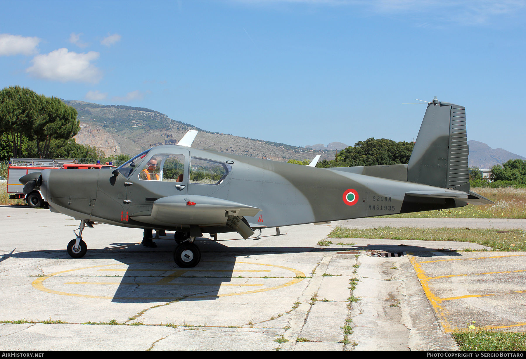 Aircraft Photo of MM61935 | SIAI-Marchetti S-208M | Italy - Air Force | AirHistory.net #837072
