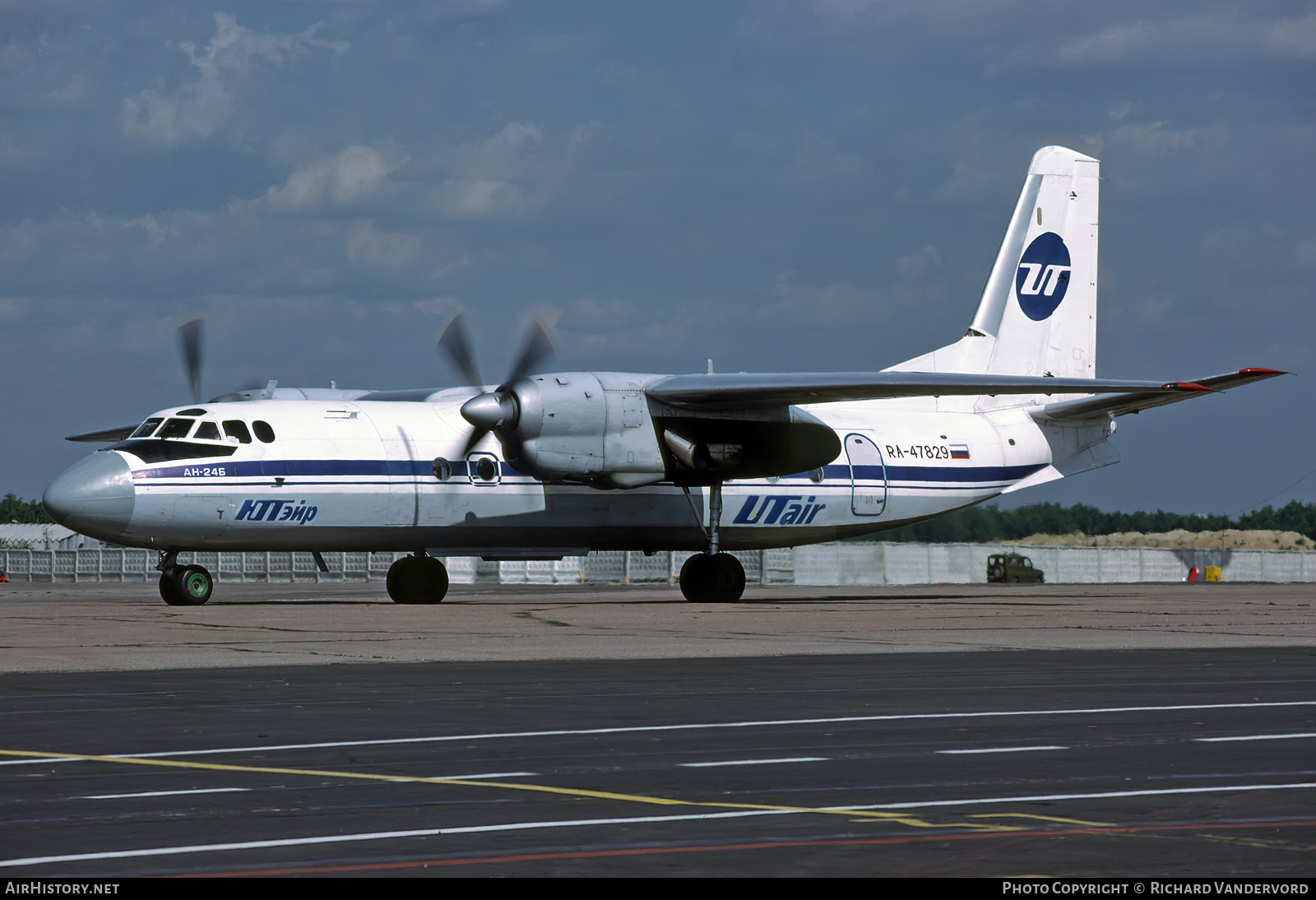 Aircraft Photo of RA-47829 | Antonov An-24B | UTair | AirHistory.net #837078