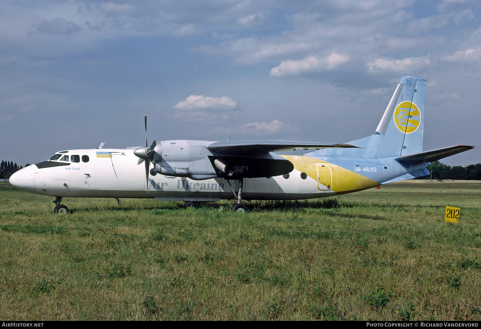 Aircraft Photo of UR-46312 | Antonov An-24B | Air Ukraine | AirHistory.net #837180