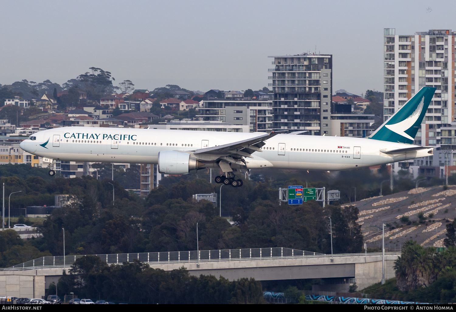Aircraft Photo of B-KQX | Boeing 777-367/ER | Cathay Pacific Airways | AirHistory.net #837205