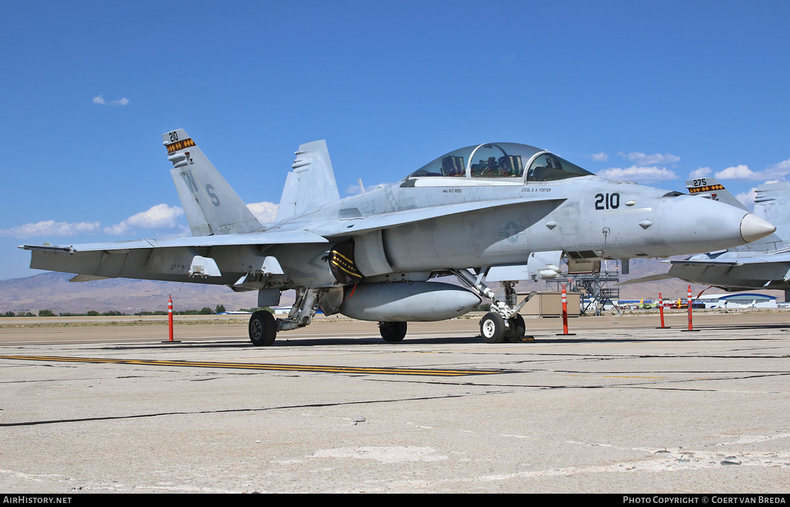 Aircraft Photo of 165530 | McDonnell Douglas F/A-18D(RC) Hornet | USA - Marines | AirHistory.net #837633