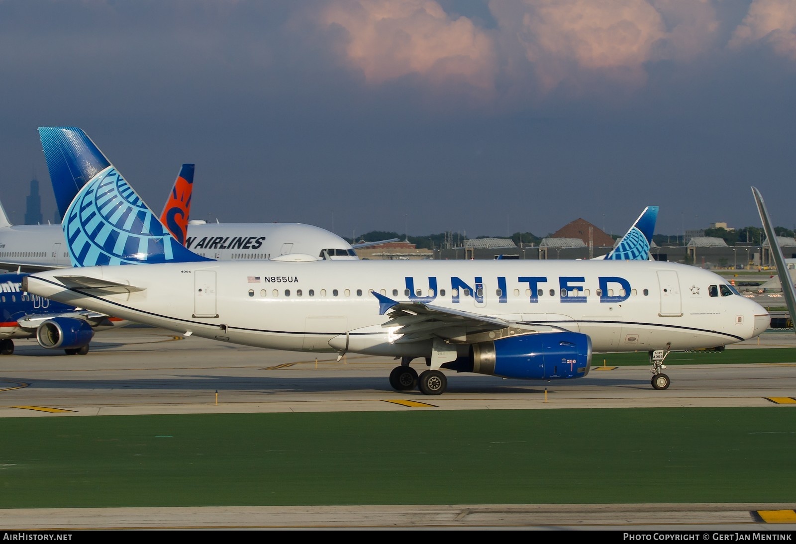Aircraft Photo of N855UA | Airbus A319-131 | United Airlines | AirHistory.net #837652