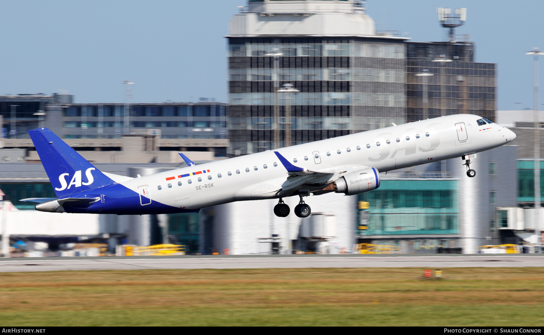 Aircraft Photo of SE-RSK | Embraer 195LR (ERJ-190-200LR) | Scandinavian Airlines - SAS | AirHistory.net #837659