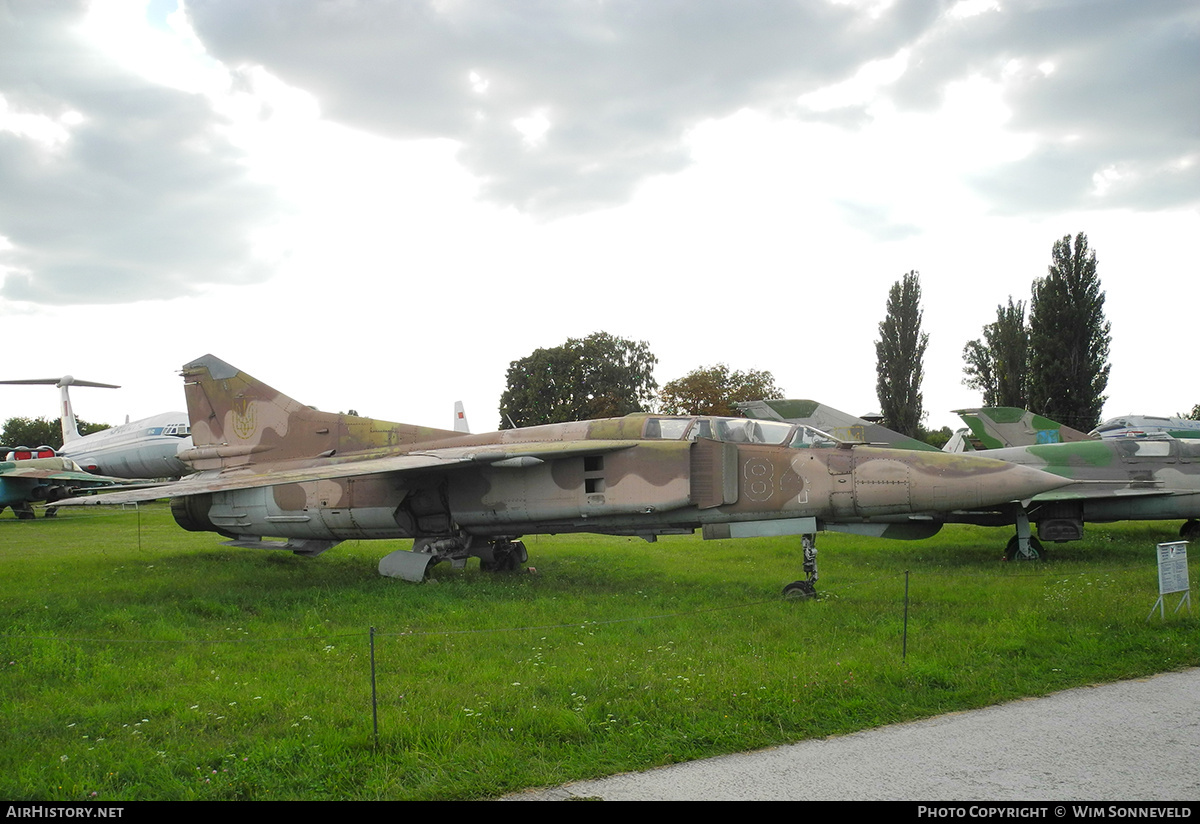 Aircraft Photo of 84 | Mikoyan-Gurevich MiG-23UB | Ukraine - Air Force | AirHistory.net #837936