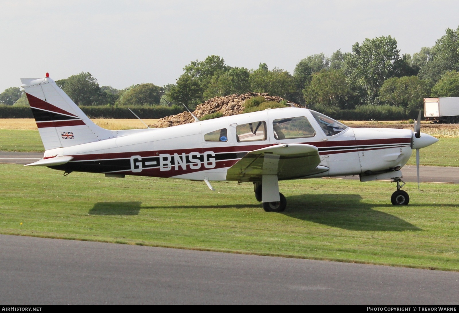 Aircraft Photo of G-BNSG | Piper PA-28R-201 Cherokee Arrow III | AirHistory.net #838031