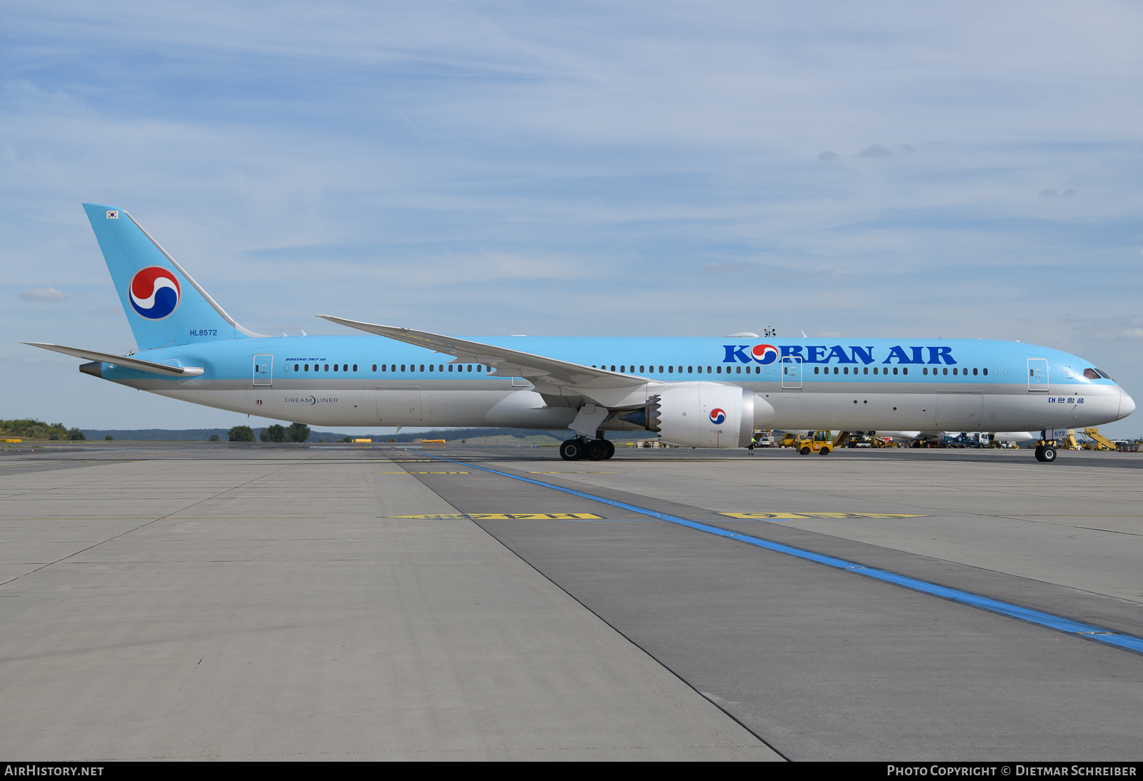 Aircraft Photo of HL8572 | Boeing 787-10 Dreamliner | Korean Air | AirHistory.net #838035