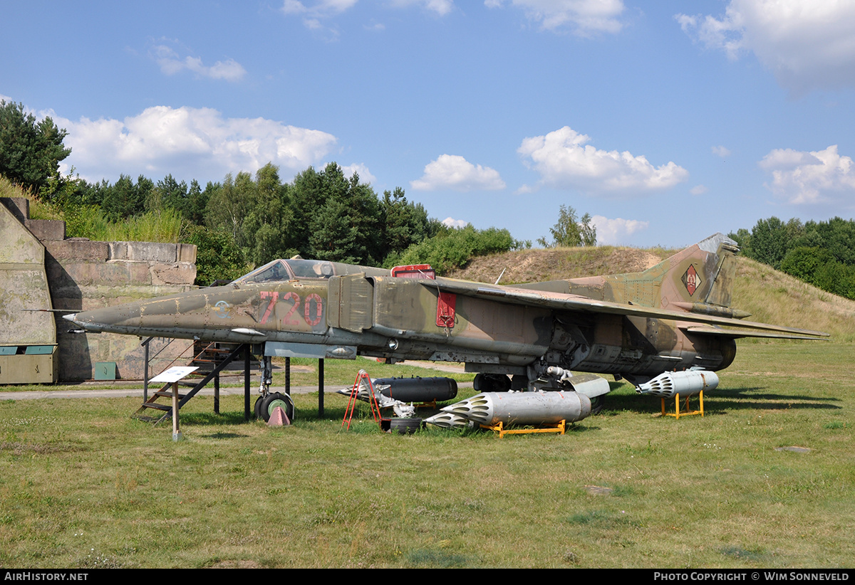 Aircraft Photo of 720 | Mikoyan-Gurevich MiG-23BN | East Germany - Air Force | AirHistory.net #838206